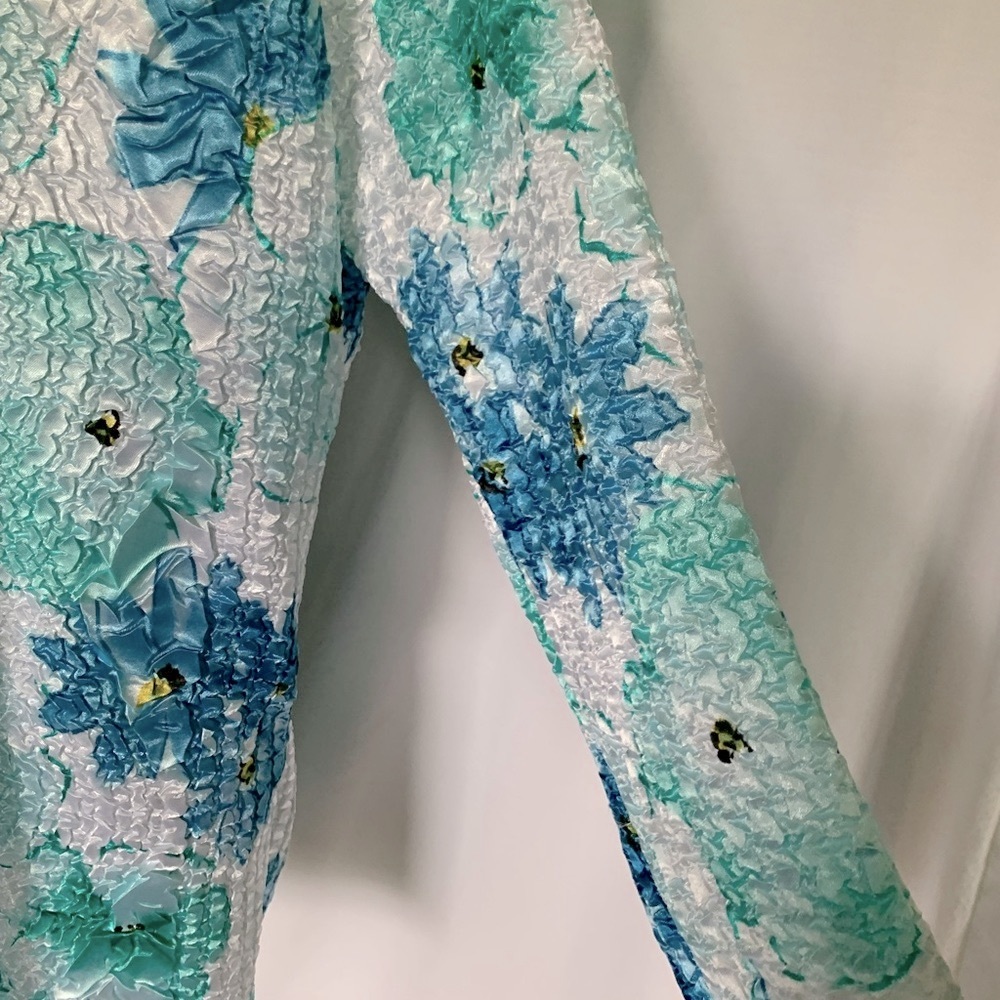 Two piece popcorn top and jacket blue green floral design Guessing L-XL - Picture 11 of 16